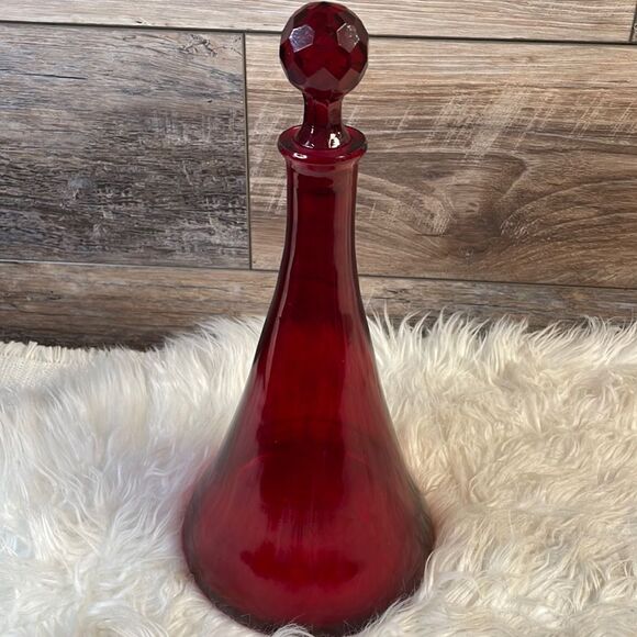 Red Decanter with Glass Stopper, Made In India, Unbranded - Picture 1 of 7